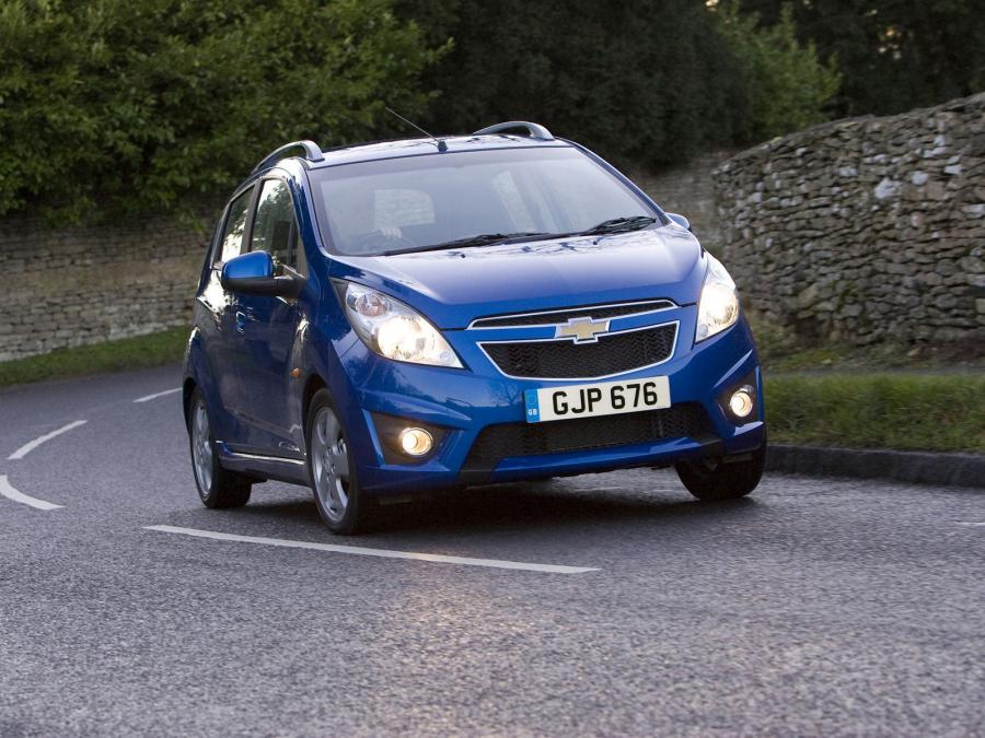  Chevrolet Spark 2011 года  (UK) (фото 13 из 16)